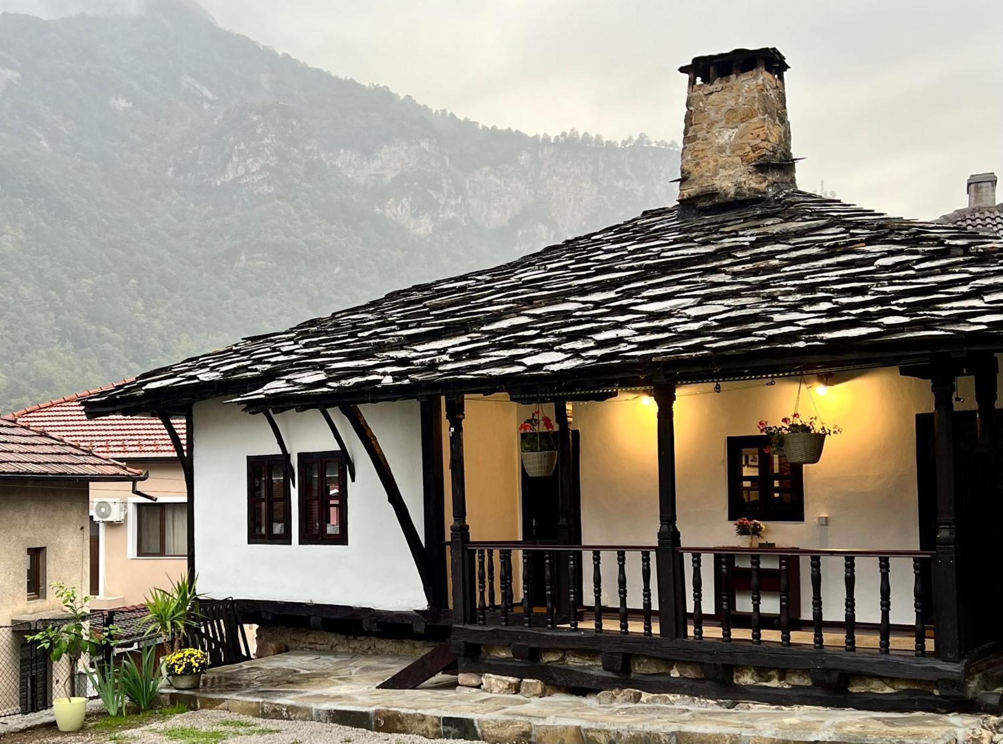 Туйковата Къща Tuikov'S House Teteven Exteriér fotografie